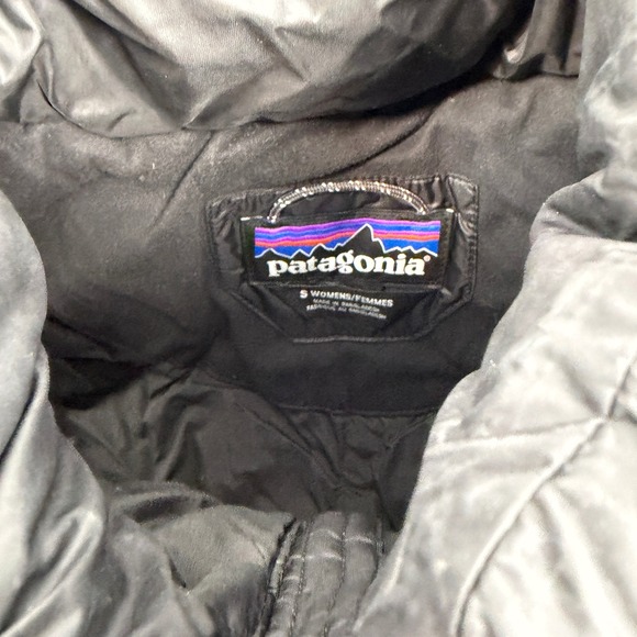 Patagonia Prow Bomber Quilted Down Vest Black Women's Size Small Full Zip Puffer - Picture 5 of 9